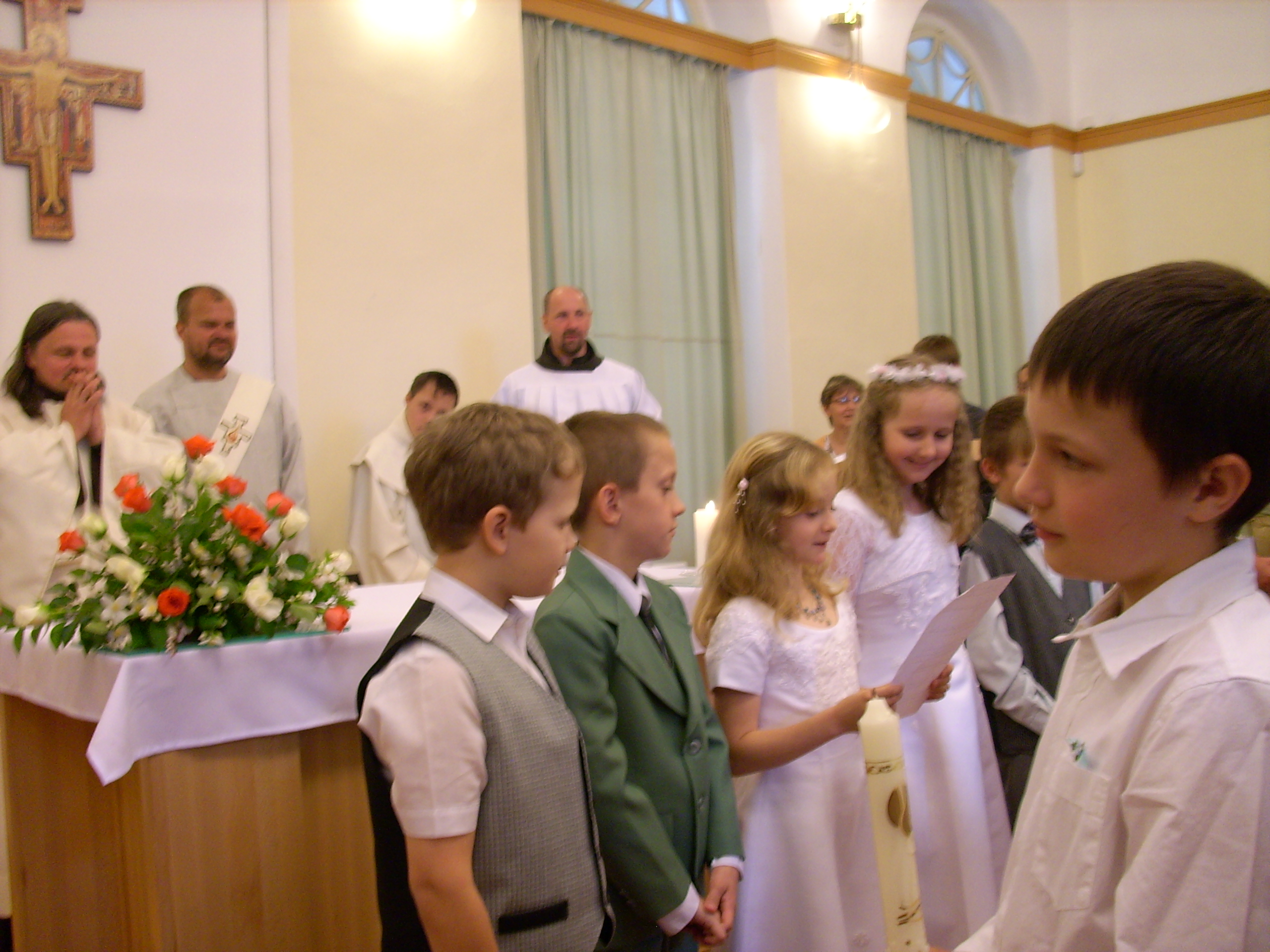 První sv. přijímání (9).JPG